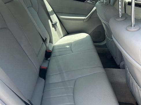 Used 2007 Mercedes-Benz C 350 Sedan image 9
