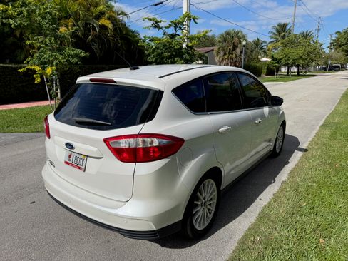 Used 2015 Ford C-MAX Energi SEL w/ Equipment Group 301A image 2