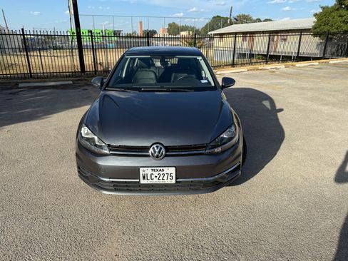 Used 2021 Volkswagen Golf 4-Door FWD image 2