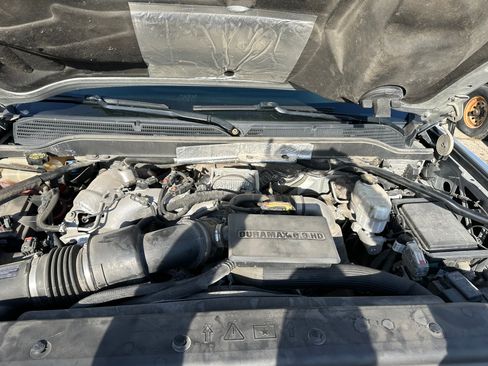 Used 2018 Chevrolet Silverado 2500 LT w/ LT Plus Package image 11