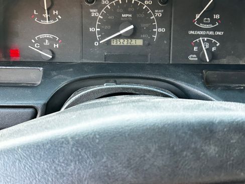 Used 1996 Ford F150 4x4 Regular Cab image 10