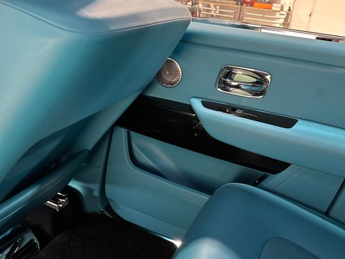 Used 2022 Rolls-Royce Cullinan w/ Dark Exterior Package image 12