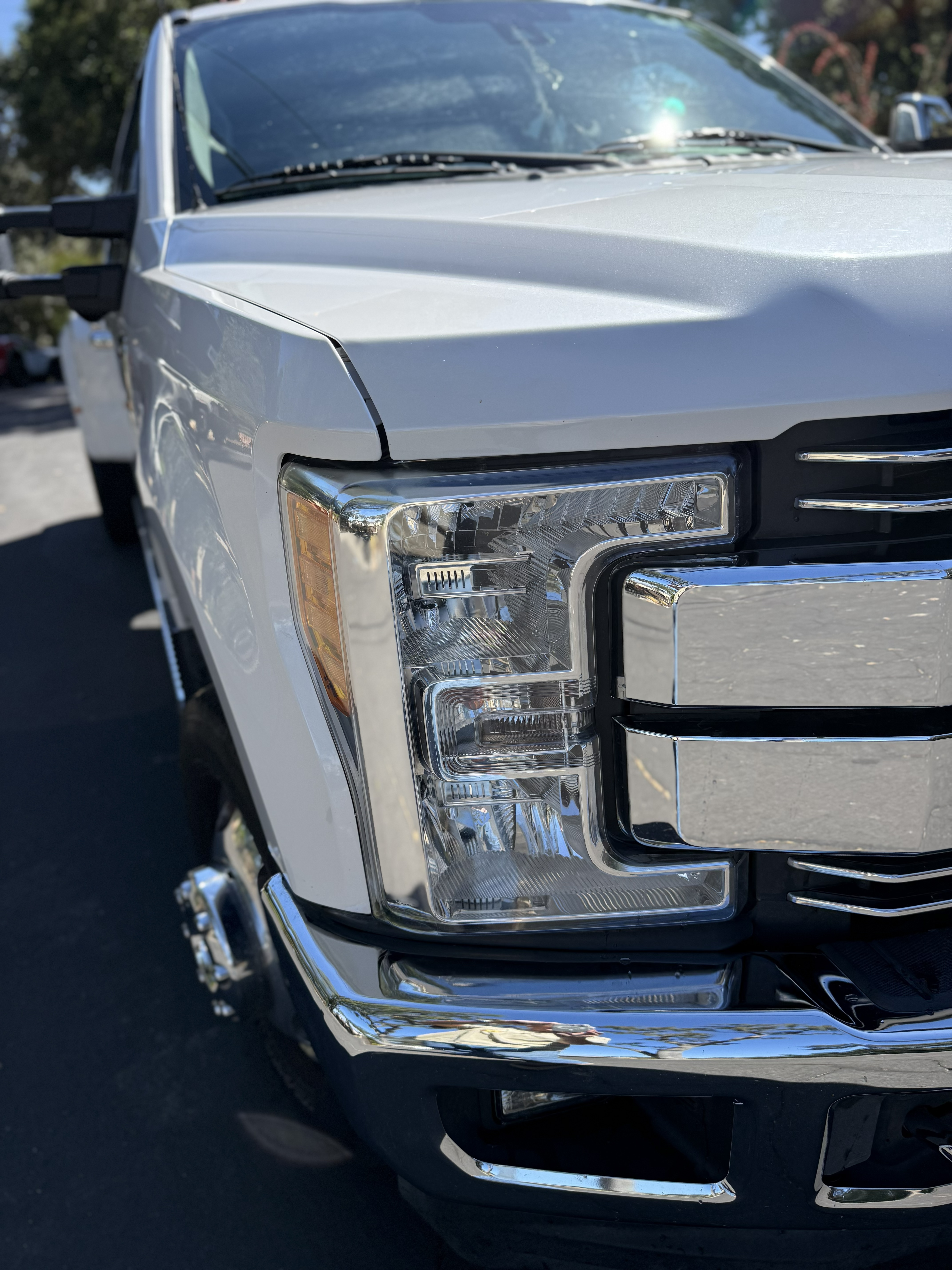 Used 2017 Ford F350 Lariat w/ Tow Technology Bundle AWD/4WD image 8