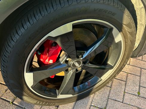 Used 2020 Audi SQ5 Premium Plus w/ Premium Plus Package image 10