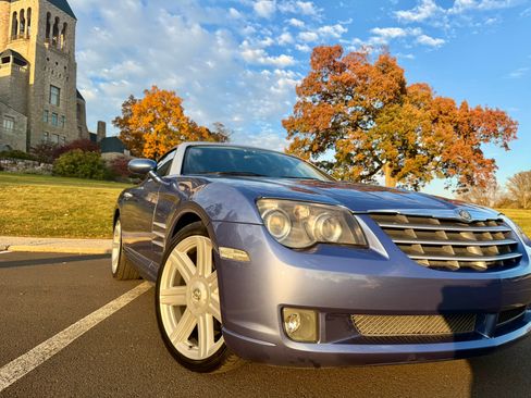 Used 2006 Chrysler Crossfire Limited image 5