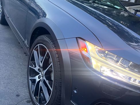 Used 2018 Volvo V90 T6 Cross Country w/ Convenience Package image 13