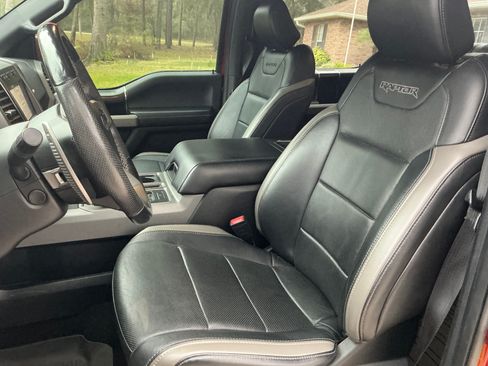 Used 2018 Ford F150 Raptor w/ Equipment Group 802A Luxury image 10