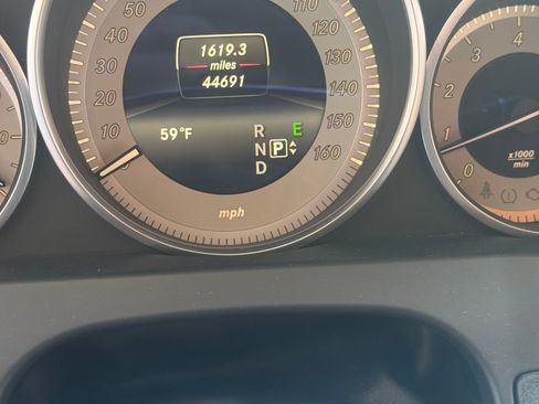 Used 2015 Mercedes-Benz E 400 4MATIC Coupe image 9