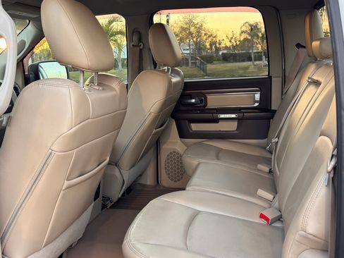 Used 2014 RAM 1500 Laramie w/ Convenience Group image 11