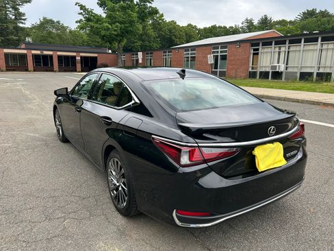 Used 2024 Lexus ES 300h Ultra Luxury FWD image 6