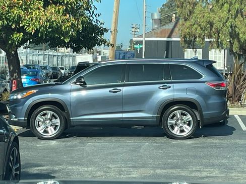Used 2015 Toyota Highlander Limited FWD image 1