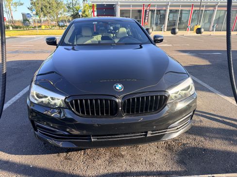 Used 2020 BMW 530i w/ Convenience Package image 2