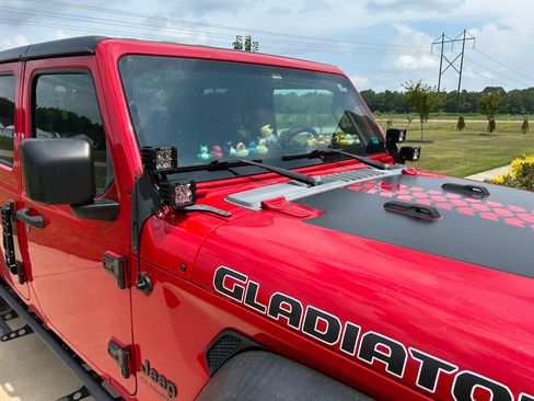 Used 2020 Jeep Gladiator Sport w/ Quick Order Package 24S AWD/4WD image 26
