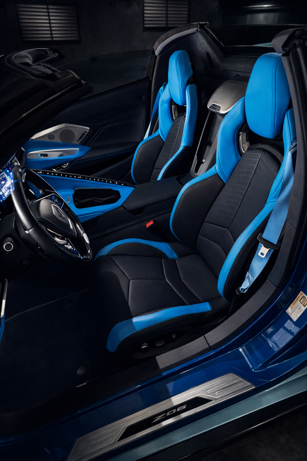 Used 2025 Chevrolet Corvette Z06 RWD image 11