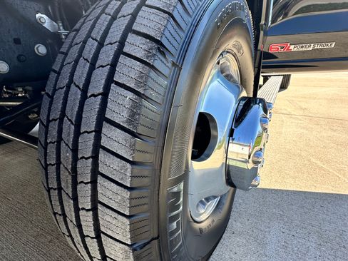 Used 2024 Ford F350 Limited image 19