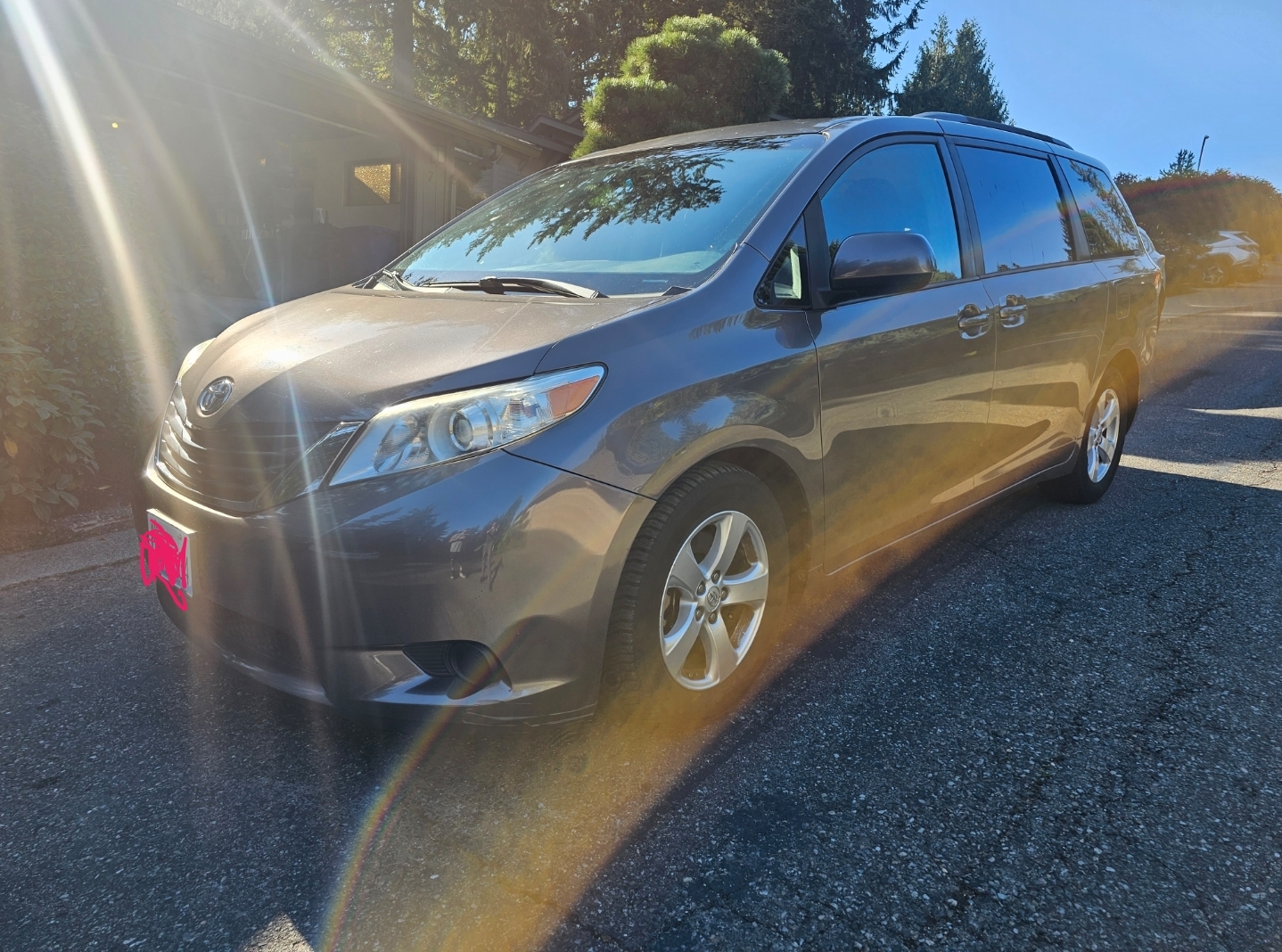 Used 2014 Toyota Sienna LE FWD image 8