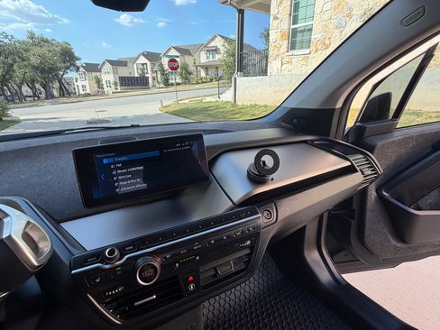 Used 2018 BMW i3 RWD image 10