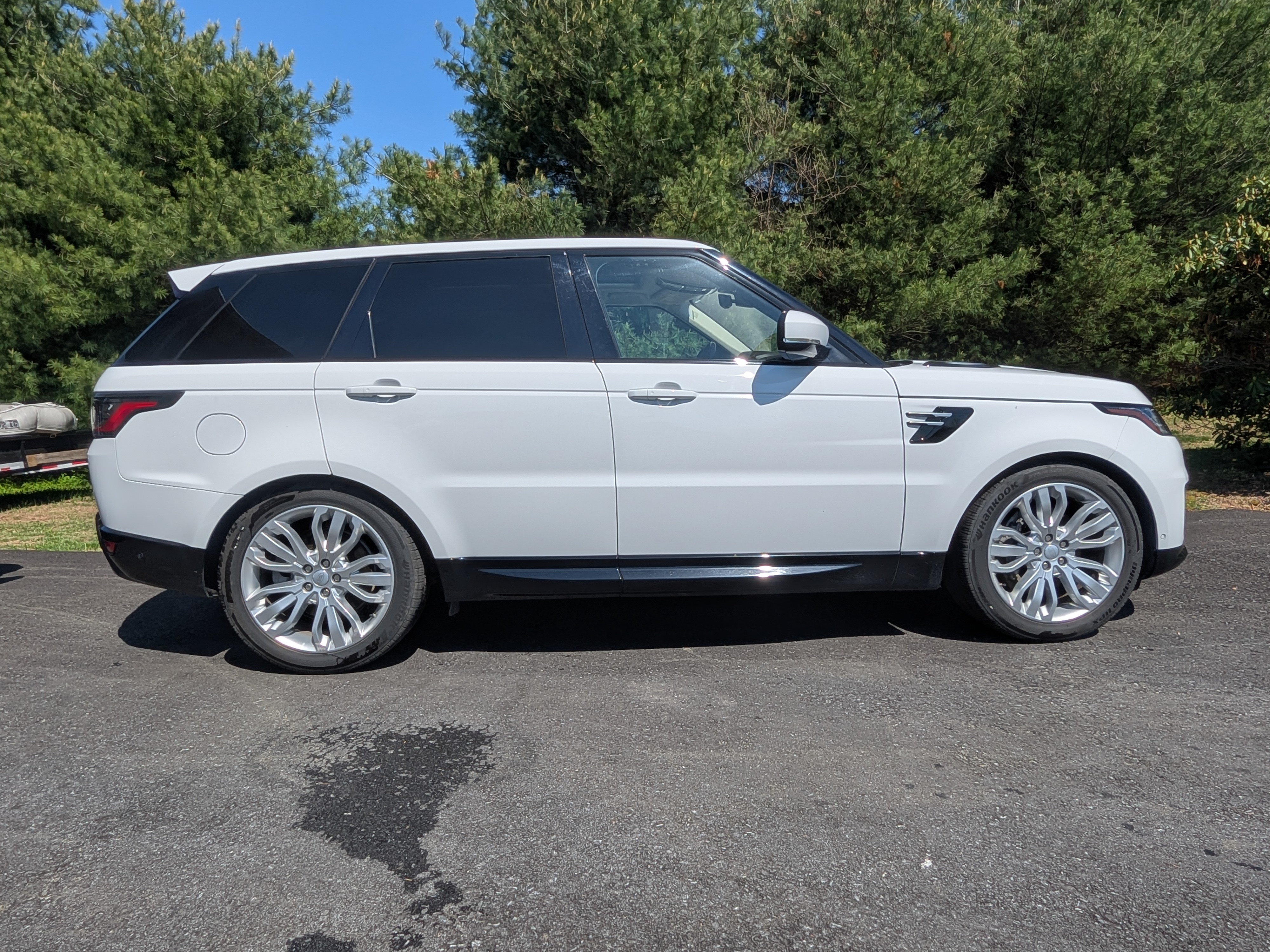 Used 2019 Land Rover Range Rover Sport HSE AWD/4WD image 2
