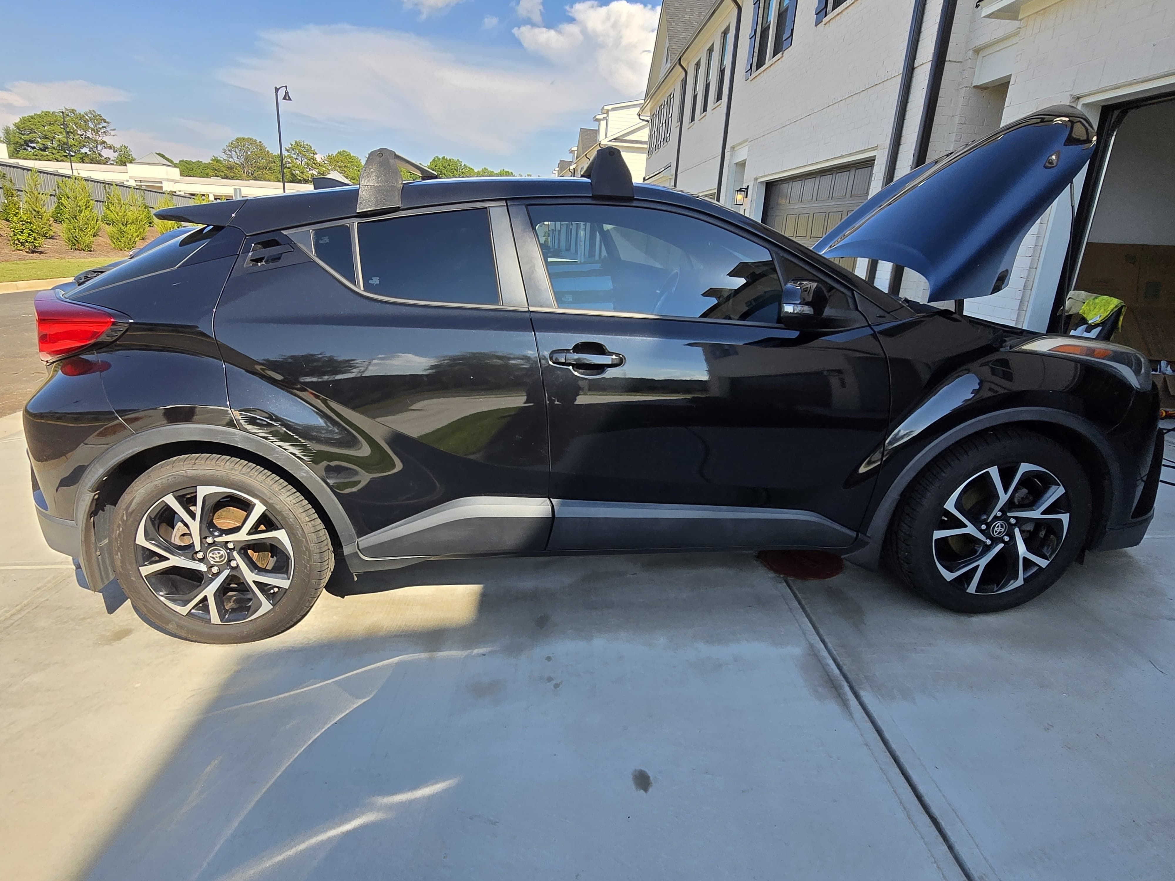 Used 2018 Toyota C-HR XLE FWD image 12