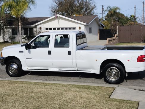 Used 1999 Ford F550 2WD Crew Cab Super Duty image 4