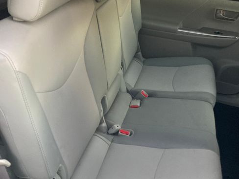 Used 2014 Toyota Prius V Two image 10