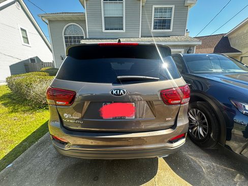 Used 2019 Kia Sorento LX w/ LX Convenience Package image 5