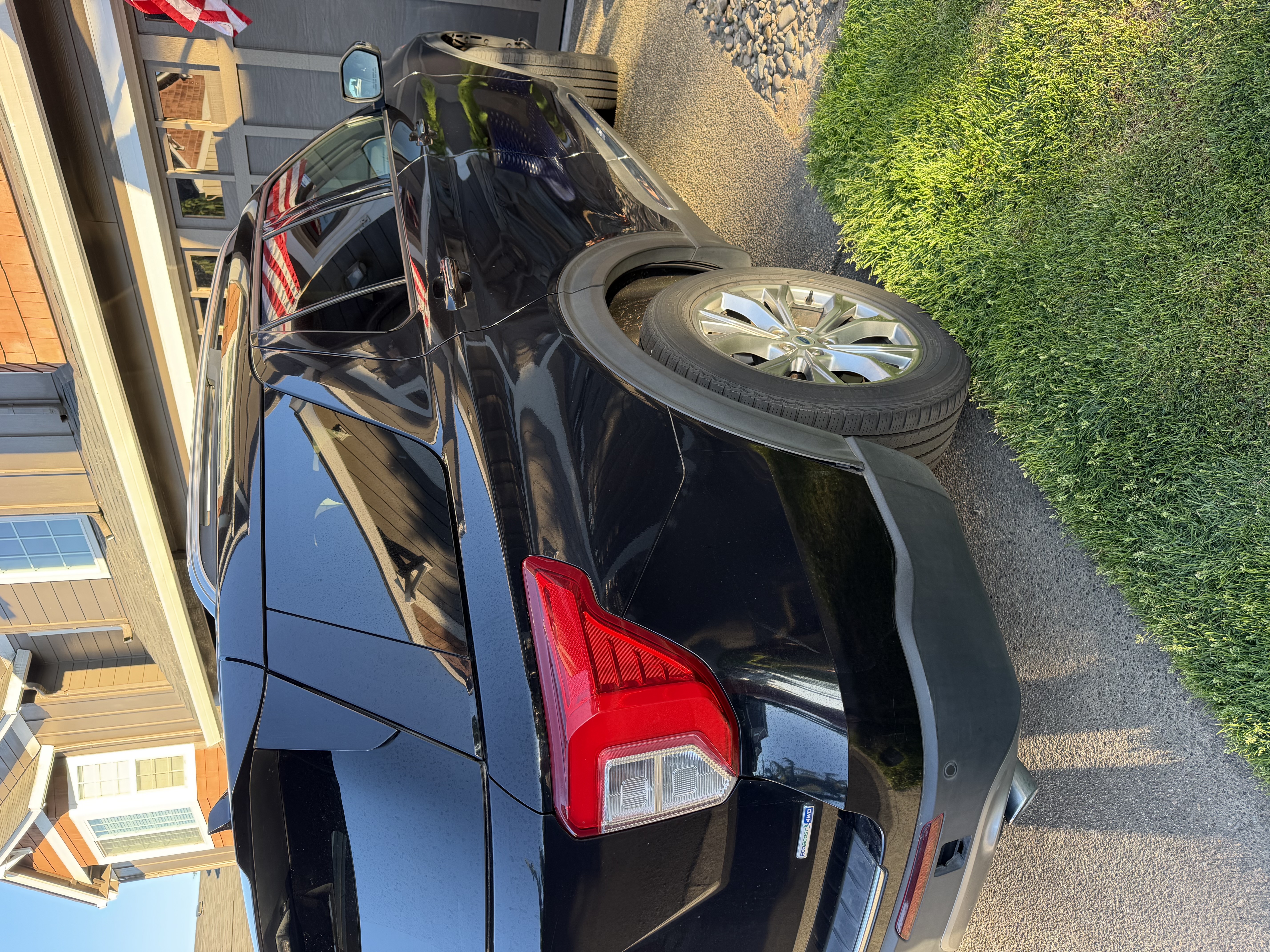 Used 2020 Ford Explorer Limited AWD/4WD image 9
