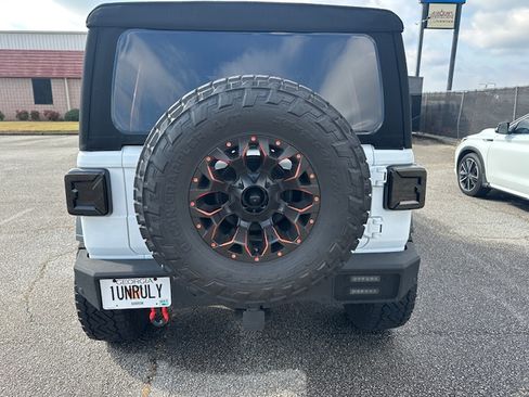 Used 2024 Jeep Wrangler Unlimited Sport image 11