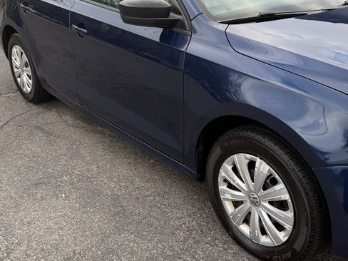 Used 2014 Volkswagen Jetta S image 2