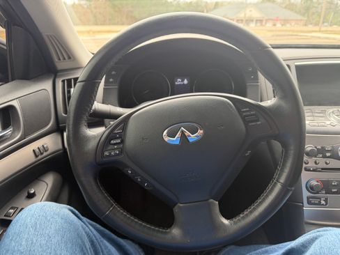 Used 2012 INFINITI G37 Sport image 31