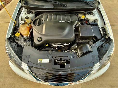 Used 2014 Chrysler 200 S image 12