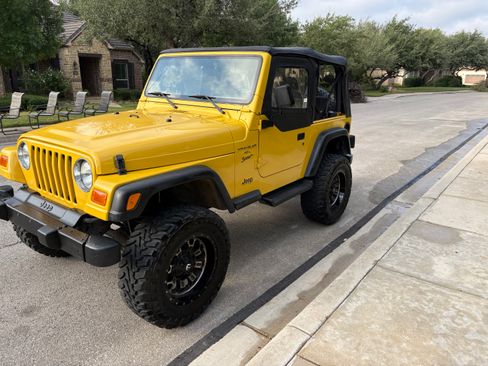 Used 2001 Jeep Wrangler Sport image 2