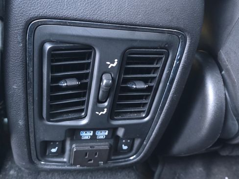 Used 2014 Jeep Grand Cherokee Limited image 6