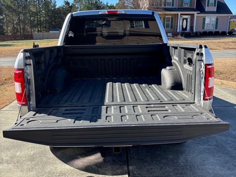 Used 2018 Ford F150 XLT w/ Equipment Group 302A Luxury image 6