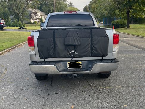 Used 2010 Toyota Tundra 4x4 CrewMax w/ TRD Off-Road Pkg image 9