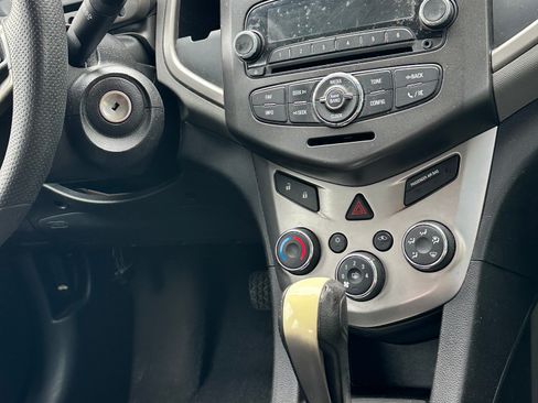 Used 2014 Chevrolet Sonic LT FWD image 12