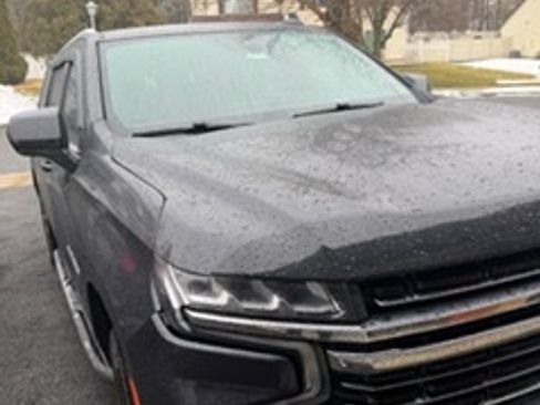 Used 2022 Chevrolet Suburban LT image 20