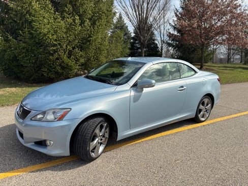 Used 2010 Lexus IS 250C image 4