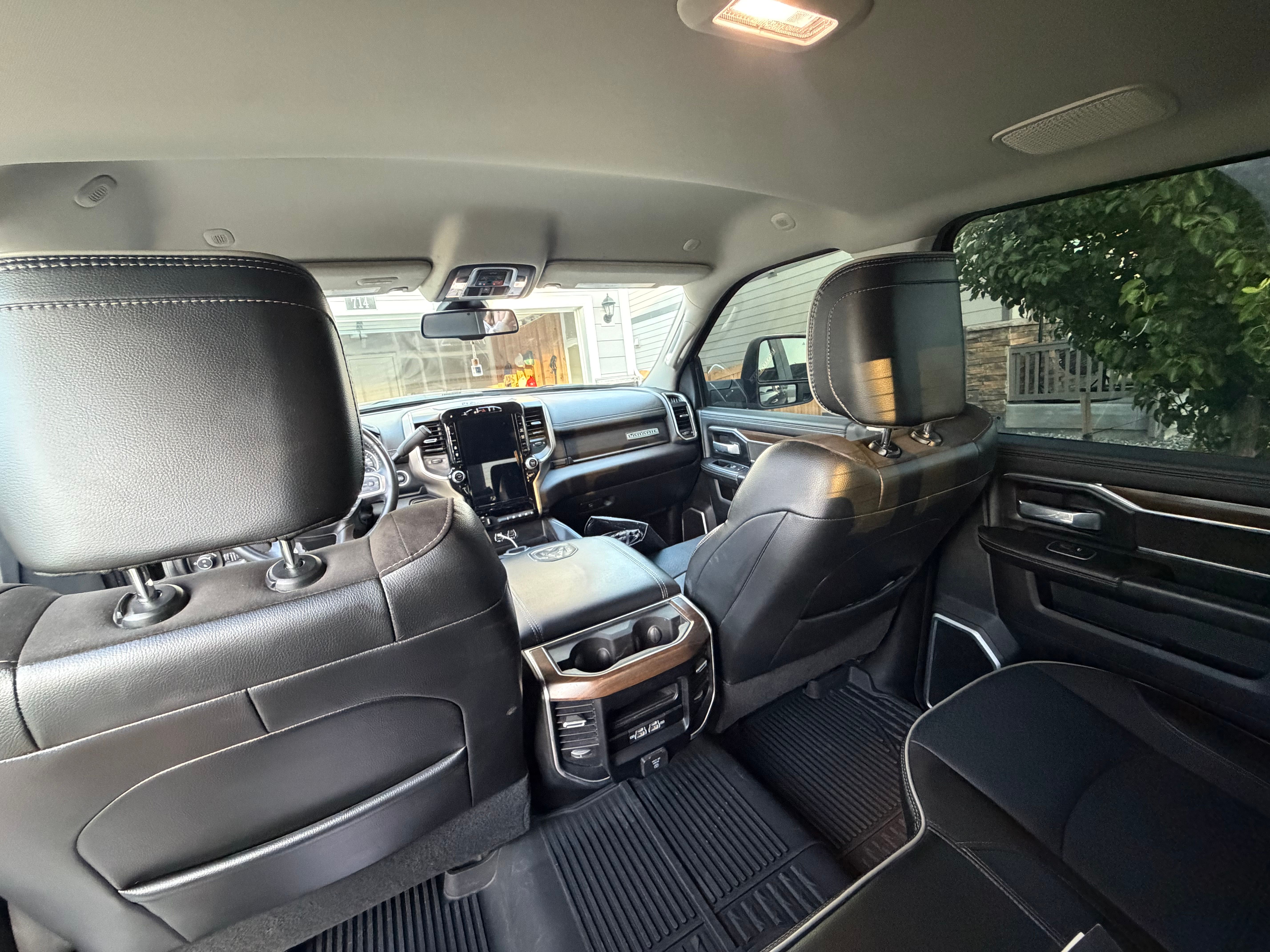Used 2024 RAM 2500 Laramie AWD/4WD image 12