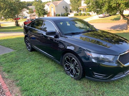 Used 2014 Ford Taurus SHO w/ Equipment Group 401A image 4