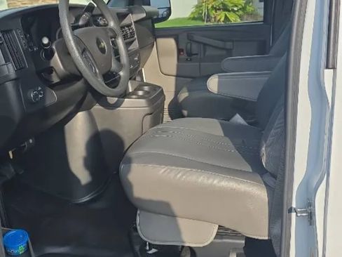 Used 2024 Chevrolet Express 3500 LS RWD image 15
