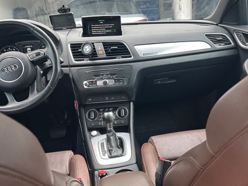 Used 2018 Audi Q3 2.0T Premium Plus w/ Premium Plus Package AWD/4WD image 4