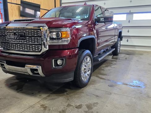 Used 2017 GMC Sierra 2500 Denali w/ Duramax Plus Package image 17
