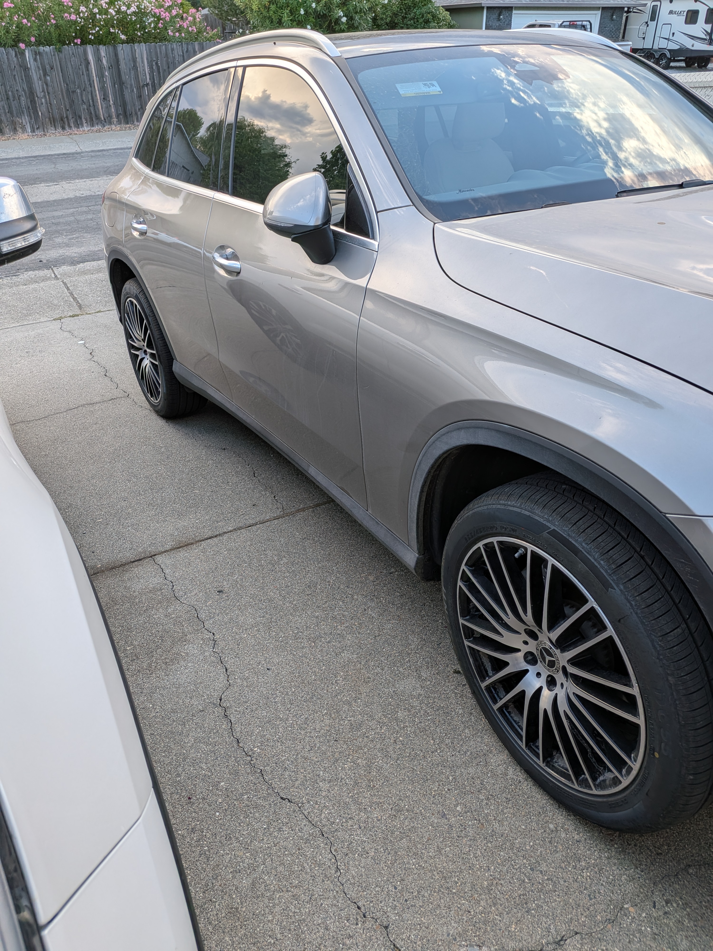 Used 2023 Mercedes-Benz GLC 300 4MATIC image 8