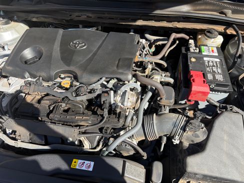 Used 2021 Toyota Camry SE w/ Carpet Mat Package (TMS) image 8