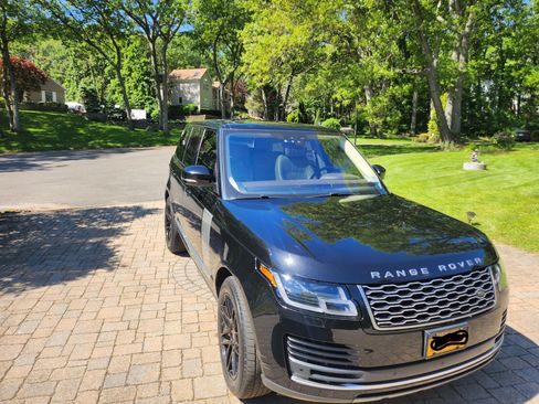 Used 2020 Land Rover Range Rover HSE image 10