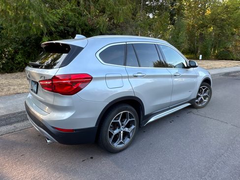 Used 2016 BMW X1 xDrive28i AWD/4WD image 6