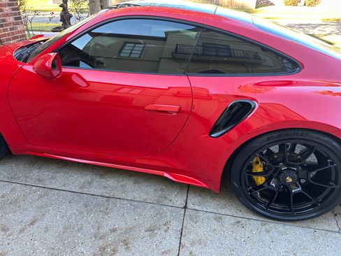 Used 2021 Porsche 911 Turbo S image 16