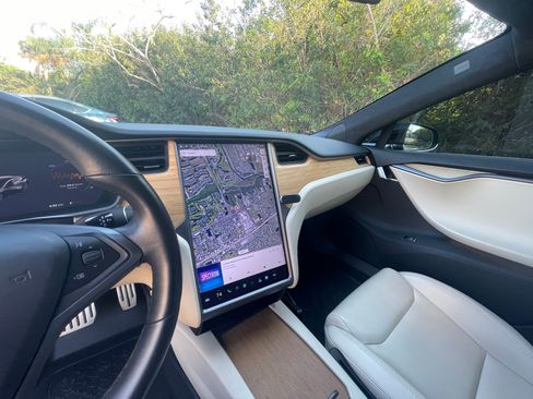 Used 2020 Tesla Model S Performance AWD/4WD image 20