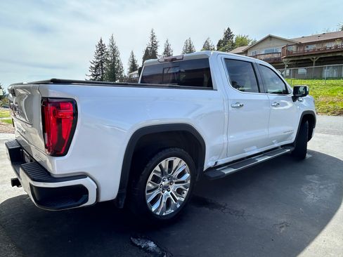 Used 2020 GMC Sierra 1500 Denali w/ Denali Premium Package AWD/4WD image 16
